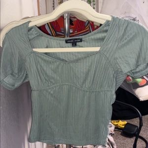 Green moa moa crop top